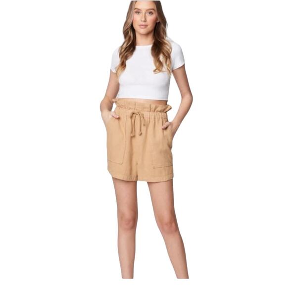 Blank NYC Pants - NWT! Blank NYC Paperbag Drawstring Tan Shorts - Size M